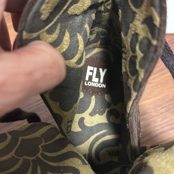 NWT Fly London Yada Brown Suede Ankle Boot, Back Lace, Platform Wedge. Size 10 - Picture 6 of 9